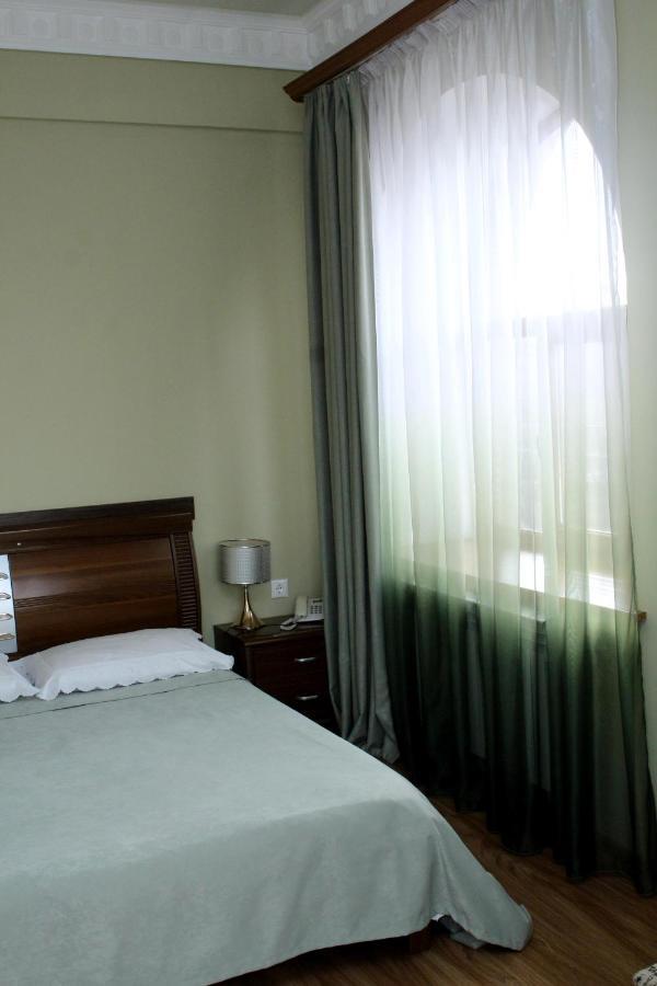 Bed and Breakfast Golden Apricot à Gyumri Extérieur photo