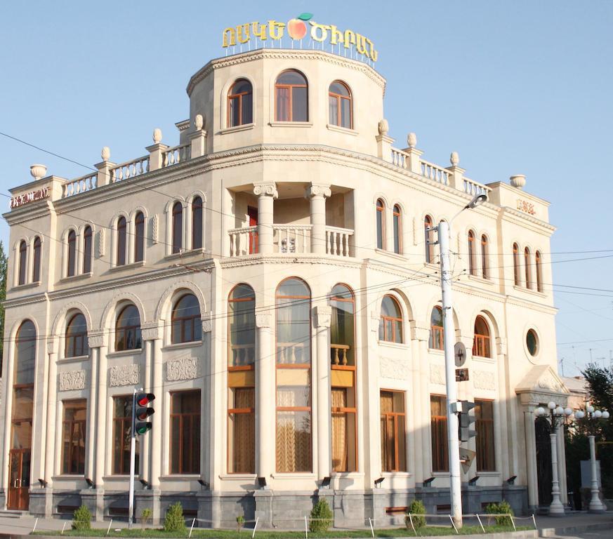 Bed and Breakfast Golden Apricot à Gyumri Extérieur photo