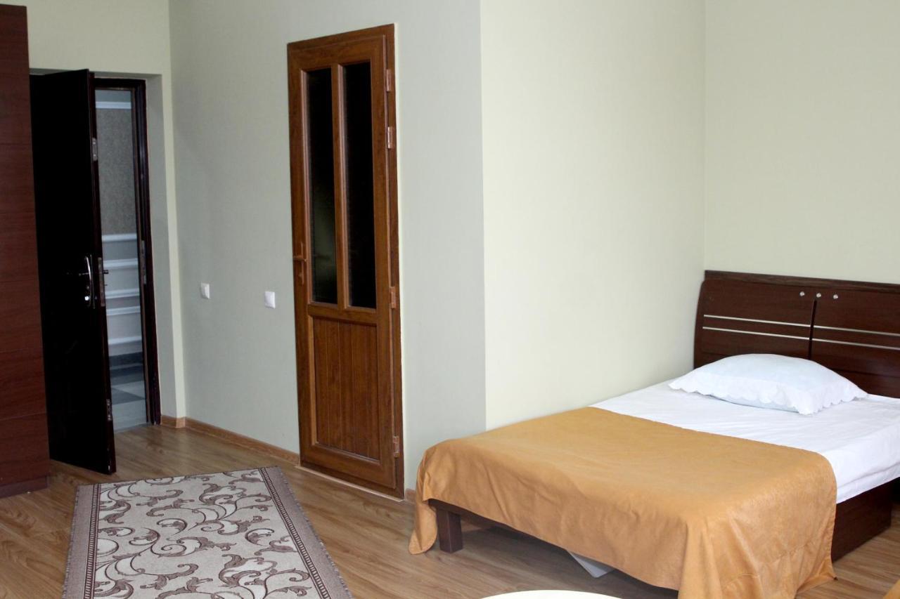 Bed and Breakfast Golden Apricot à Gyumri Extérieur photo