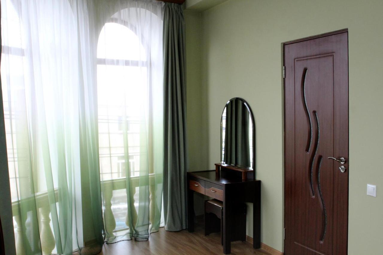 Bed and Breakfast Golden Apricot à Gyumri Extérieur photo