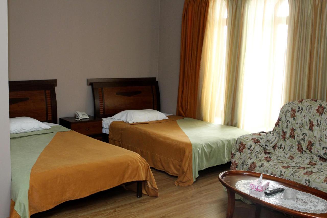 Bed and Breakfast Golden Apricot à Gyumri Extérieur photo