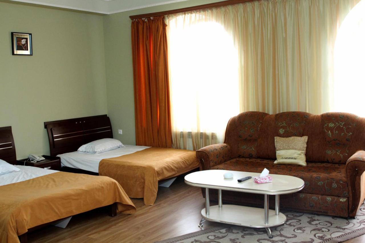 Bed and Breakfast Golden Apricot à Gyumri Extérieur photo